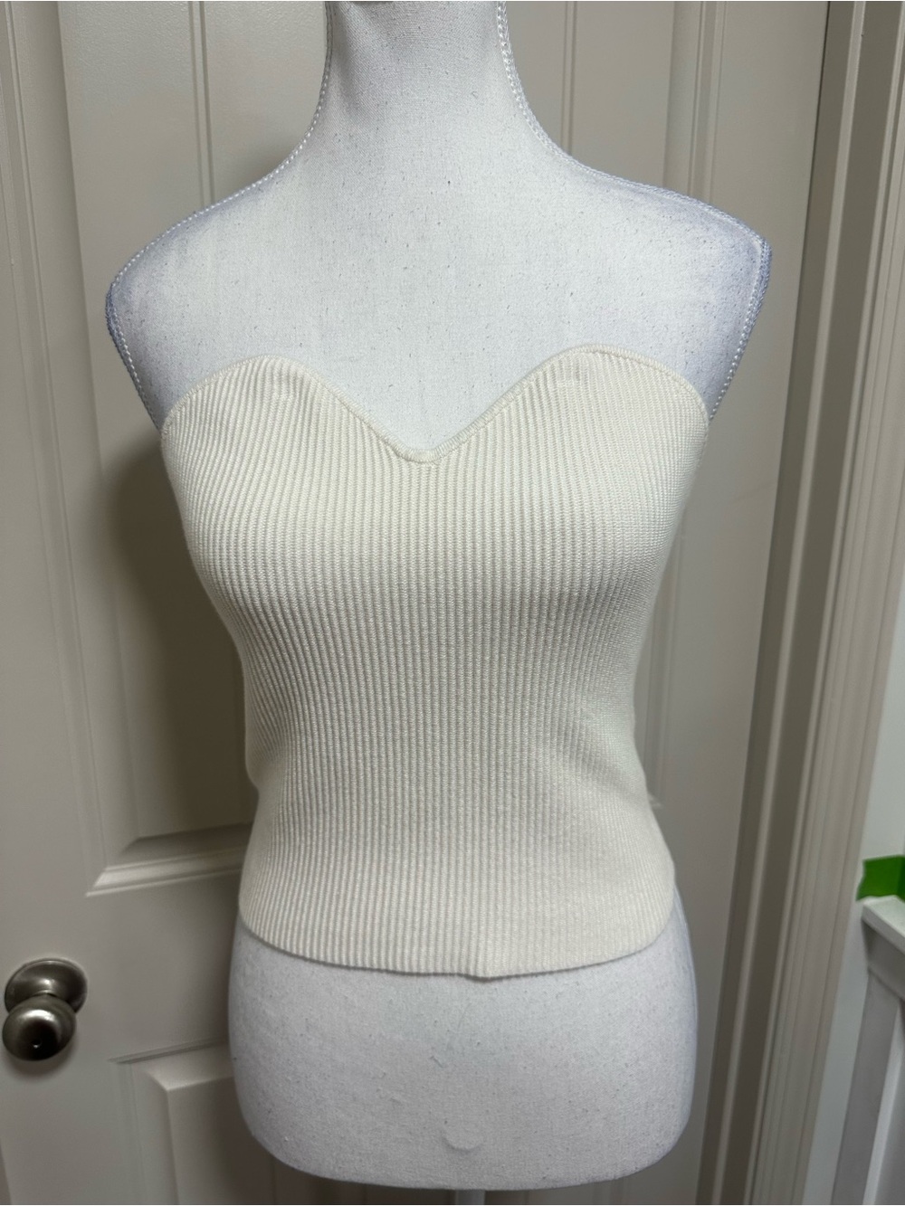 Sweetheart Ribbed Strapless Camisole in Cream